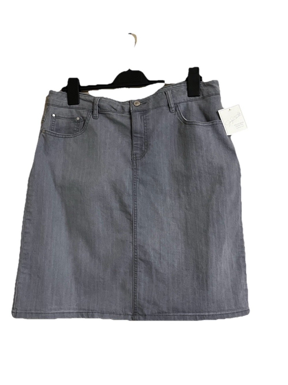 Jaclyn Smith Skirt Sz 14 Classic Grey Denim Pockets Back Slit Casual Feminine